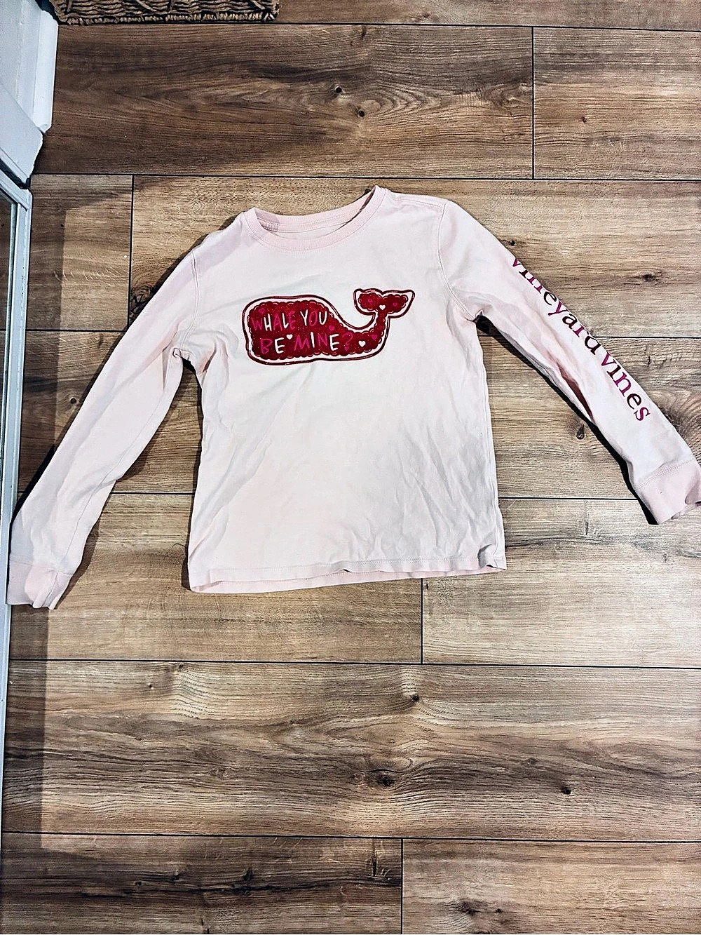 vineyard vines Valentine's Day Whale Long-Sleeve Tee in Pink